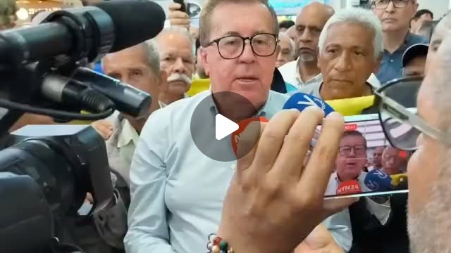 César Pérez Vivas junto al pueblo venezolano