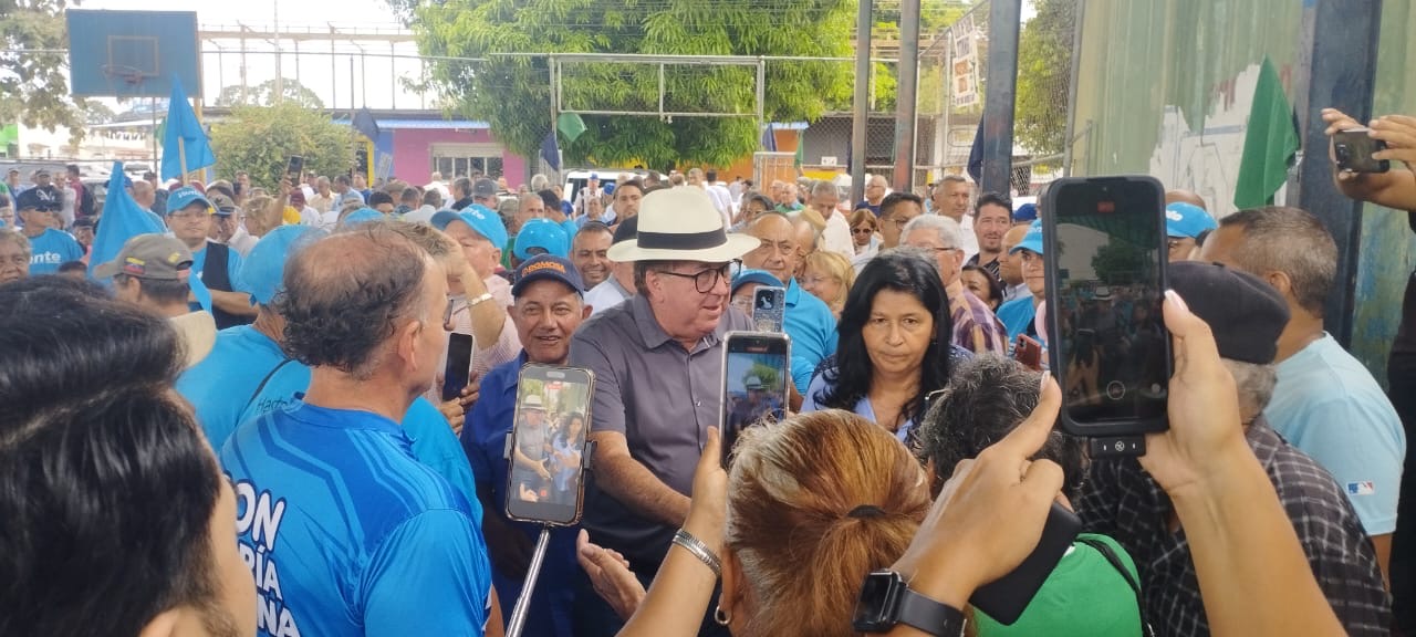 Actividad pública de Concertación Ciudadana durante su visita a Barinas